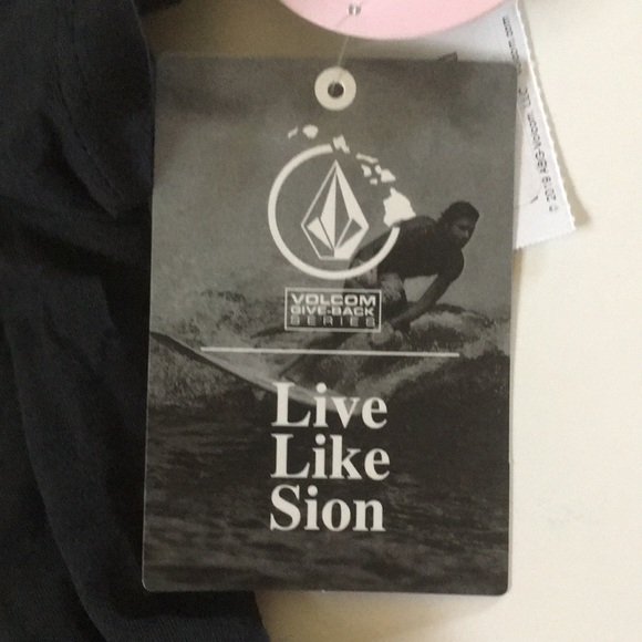 🐇 VOLCOM Aloha pineapple tee, size S (7/8), black - Picture 6 of 7